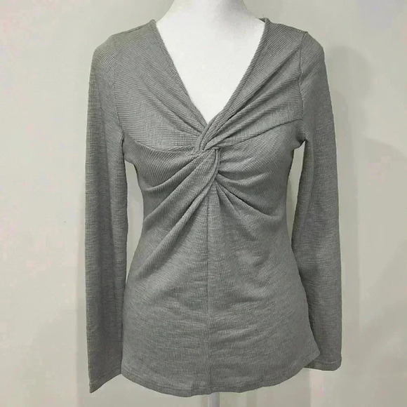 Twisted long sleeve shirt - Picture 1 of 4